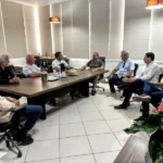 Prefeito de Balneário Piçarras (SC) veio conhecer o pier da Praia Central de Marataízes