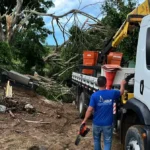 Prefeitura atua para reparar danos causados por tempestade em Marataízes