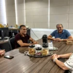 Equipe do Prêmio Prefeitura Empreendedora avalia Sala do Empreendedor de Marataízes