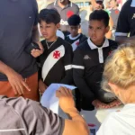 Prefeitura presente na inauguração da escolinha do Vasco em Marataízes