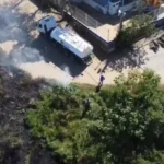 Força-tarefa combate incêndio de grandes proporções em Marataízes