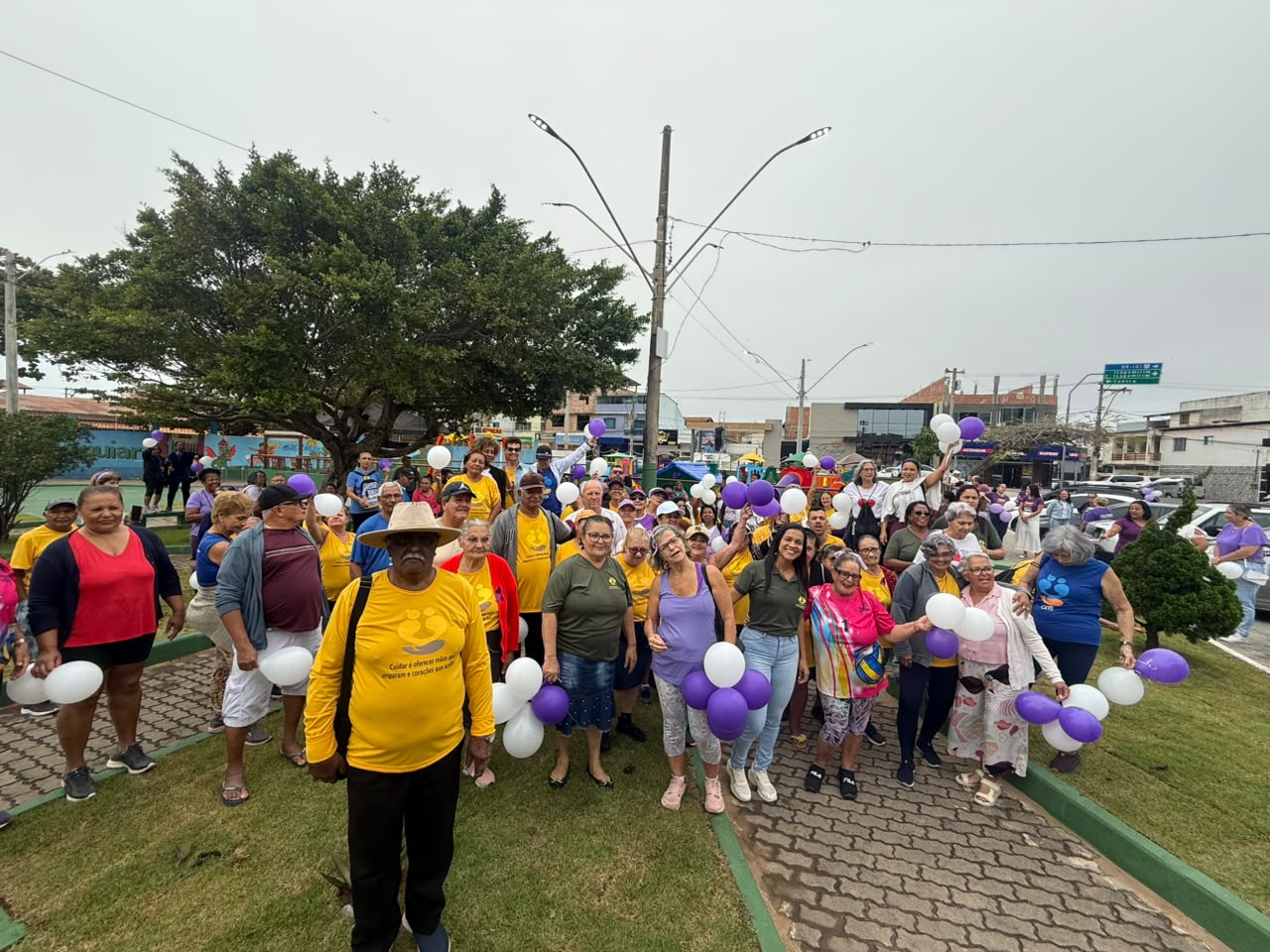Caminhada do Agosto Lilás reúne centenas de pessoas em Marataízes